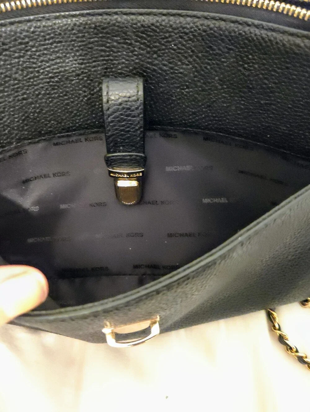 EUC Michael Kors Mercer cross body bag